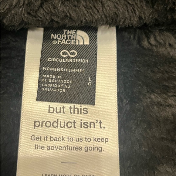 NWT North Face Women’s Osito Jacket - Picture 3 of 6